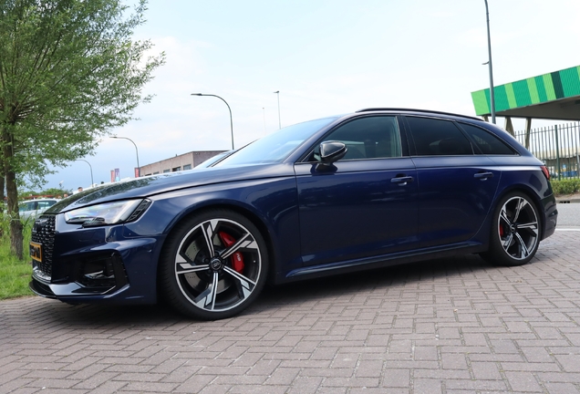 Audi RS4 Avant B9