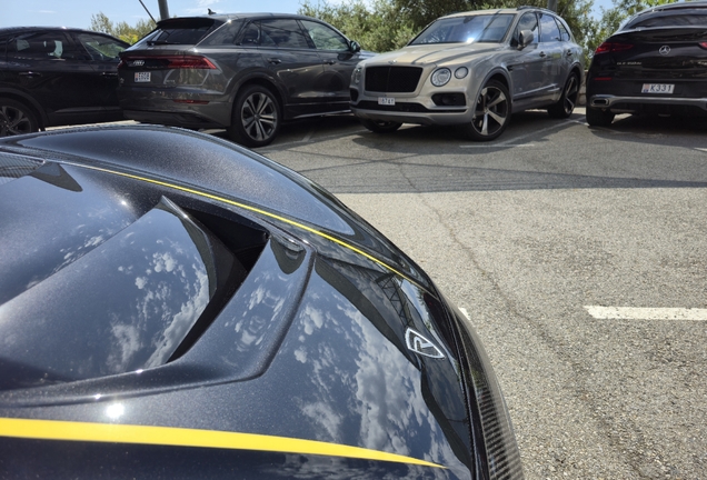 Bentley Bentayga V8