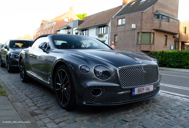 Bentley Continental GTC 2019