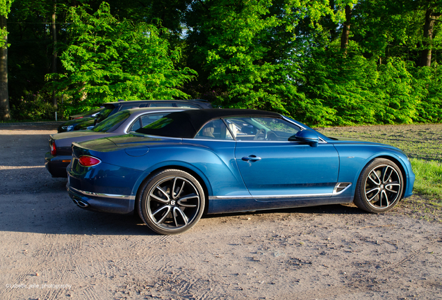 Bentley Continental GTC V8 Azure