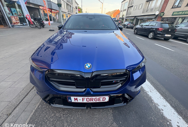 BMW M5 G90