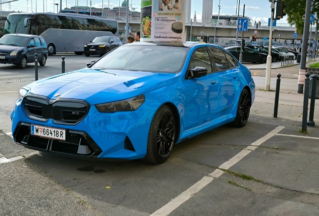 BMW M5 G90