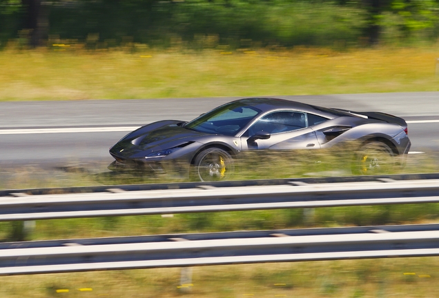 Ferrari F8 Tributo