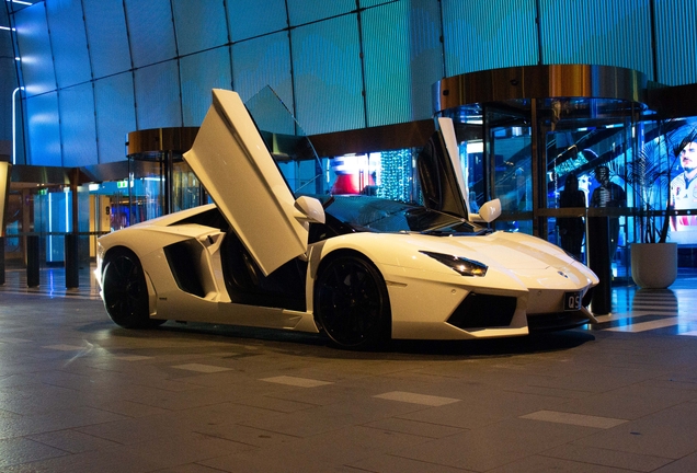 Lamborghini Aventador LP700-4 Roadster