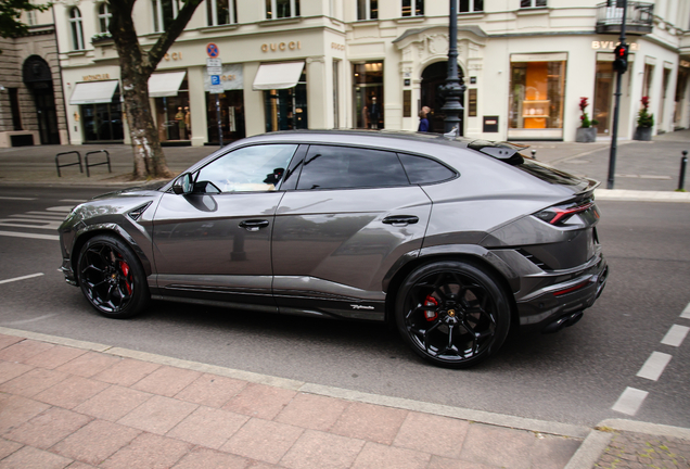 Lamborghini Urus Performante