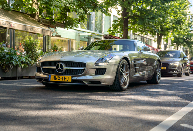 Mercedes-Benz SLS AMG