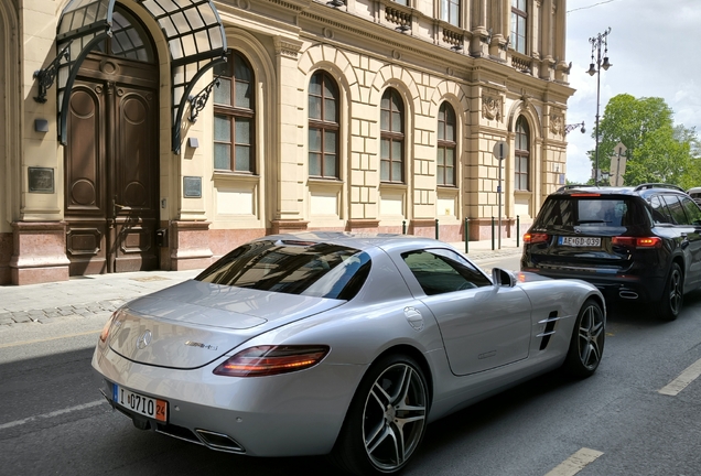 Mercedes-Benz SLS AMG