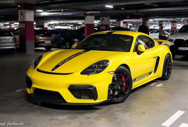 Porsche 718 Cayman GT4