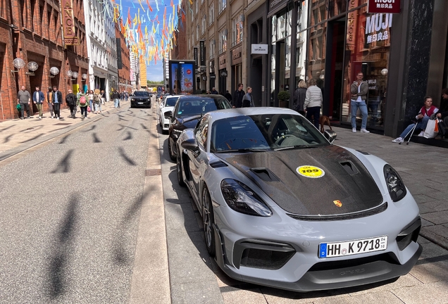 Porsche 718 Cayman GT4 RS Weissach Package