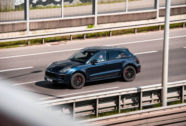 Porsche 95B Macan GTS