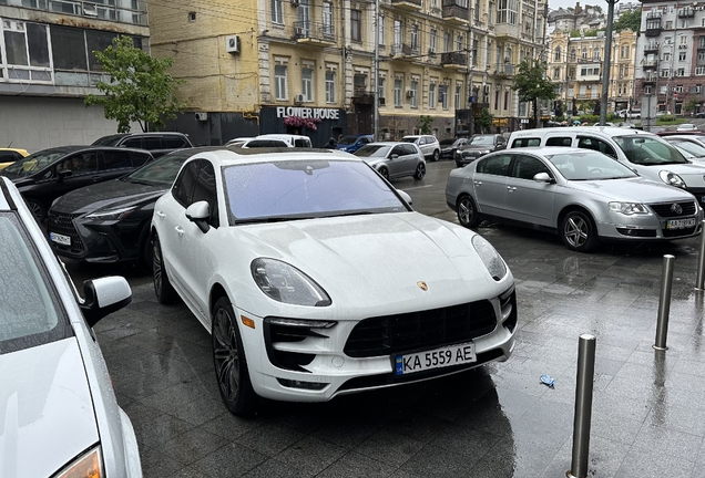 Porsche 95B Macan GTS