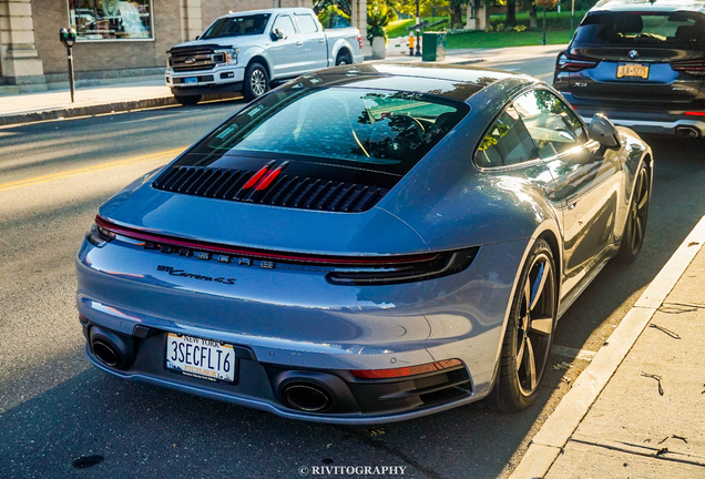 Porsche 992 Carrera 4S
