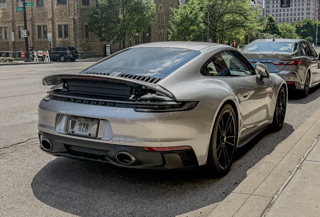 Porsche 992 Carrera GTS