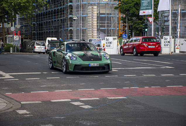 Porsche 992 GT3 RS Weissach Package