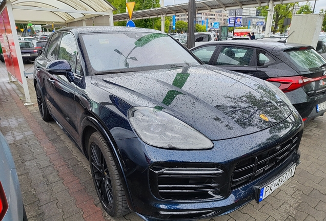 Porsche 9YA Cayenne GTS