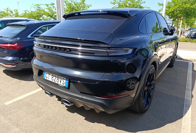Porsche Cayenne Coupé Turbo E-Hybrid