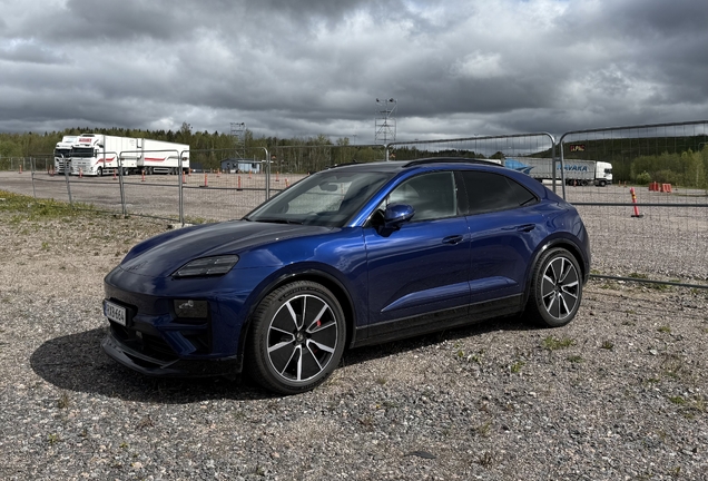 Porsche Macan EV Turbo