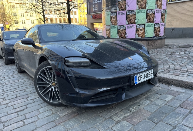 Porsche Taycan Turbo