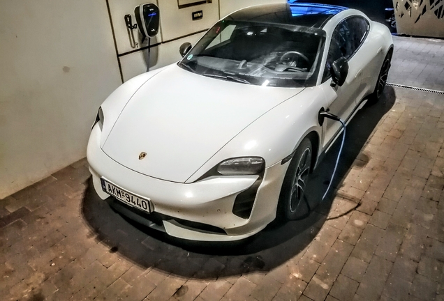 Porsche Taycan Turbo