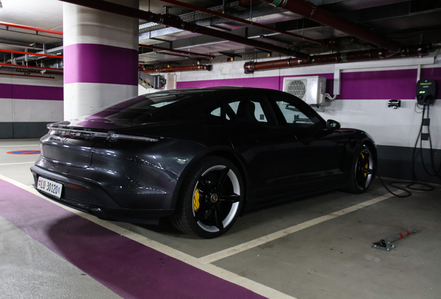 Porsche Taycan Turbo S