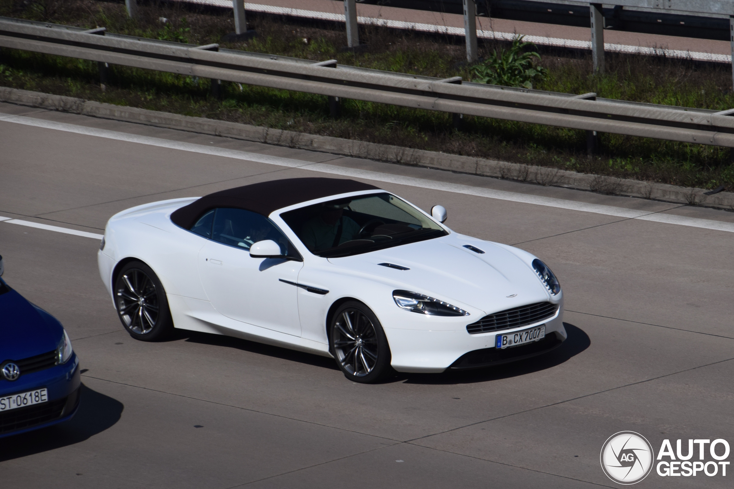 Aston Martin Virage Volante 2011