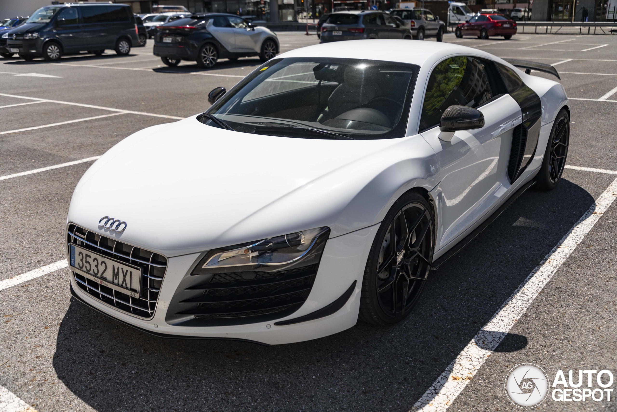 Audi R8