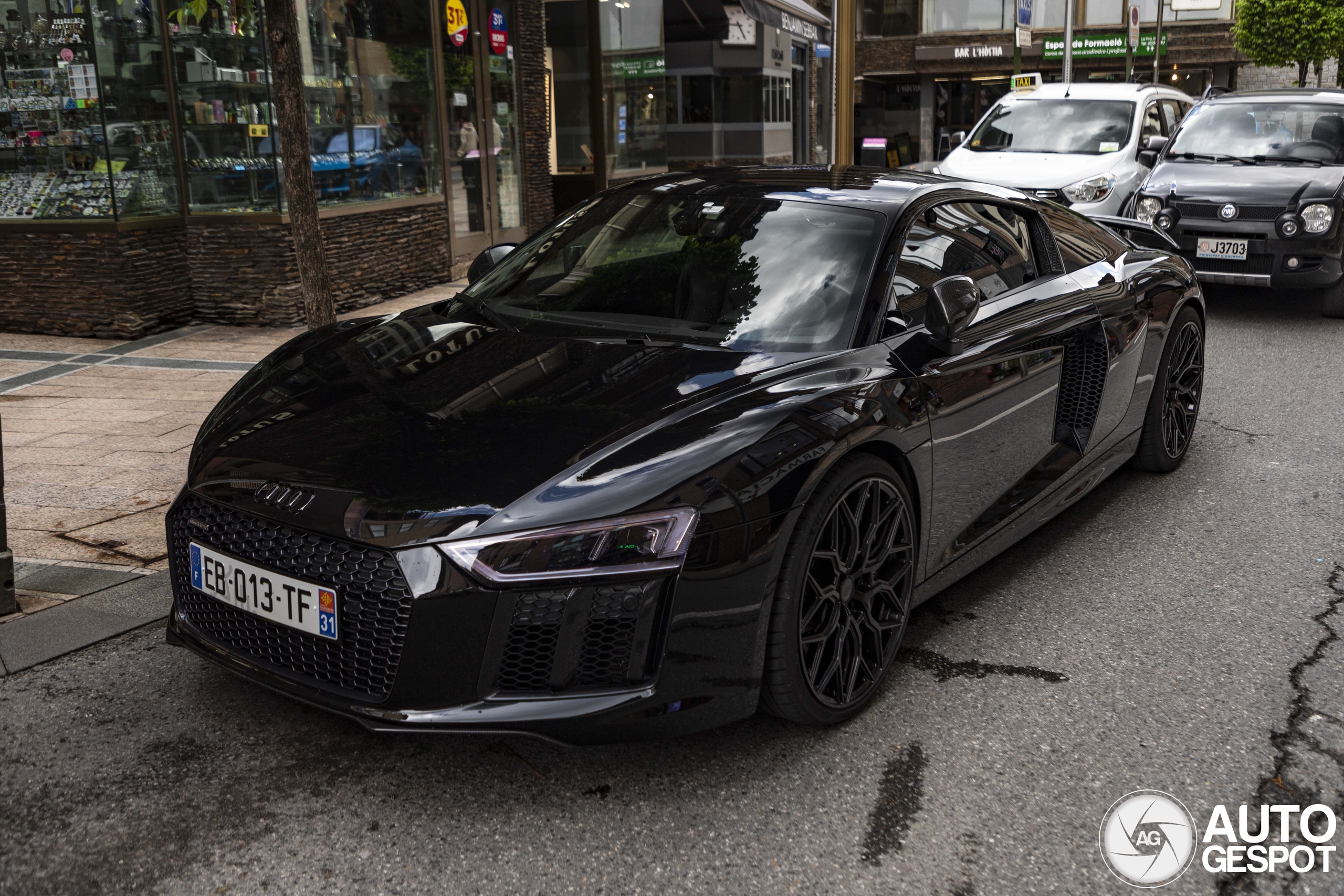 Audi R8 V10 Plus 2015