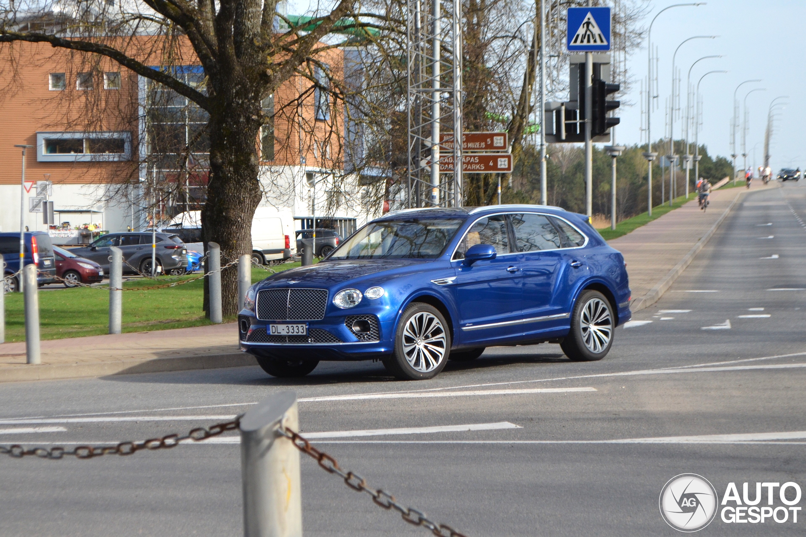 Bentley Bentayga Azure