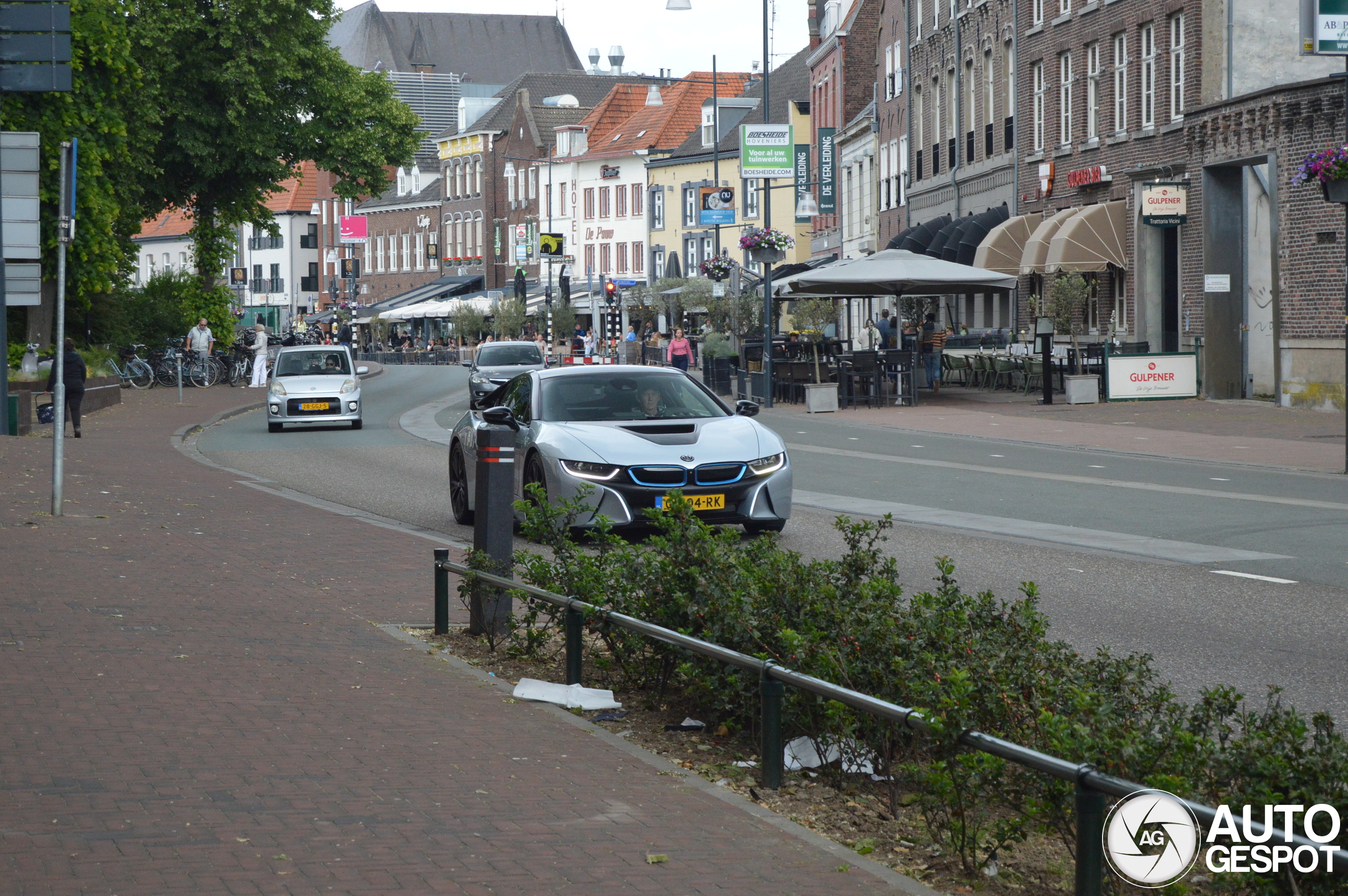 BMW i8