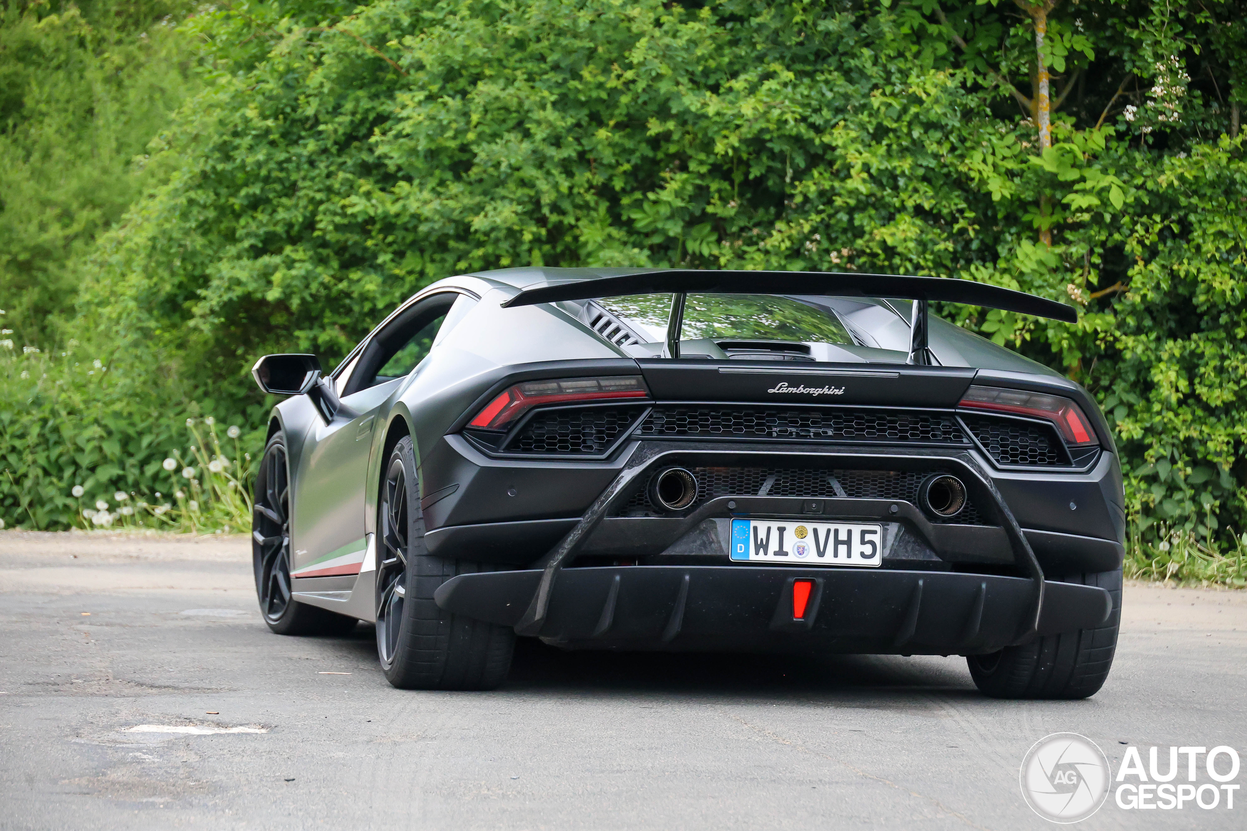 Lamborghini Huracán LP640-4 Performante