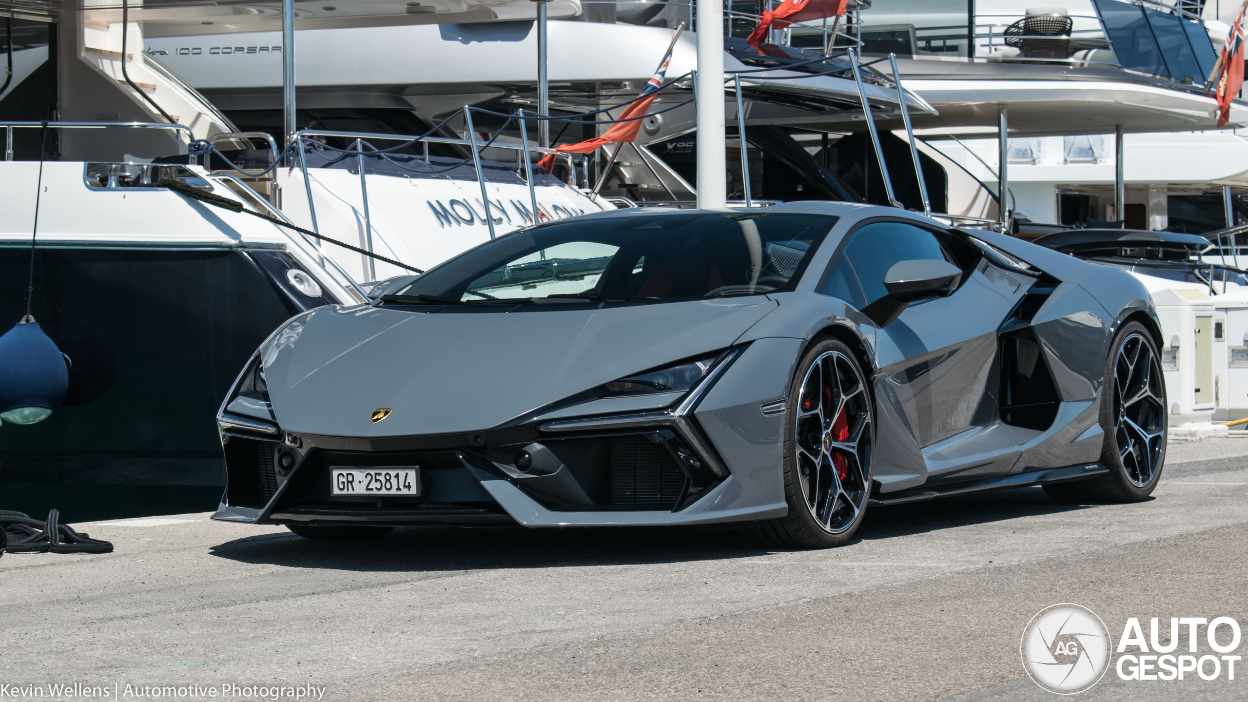 Lamborghini Revuelto