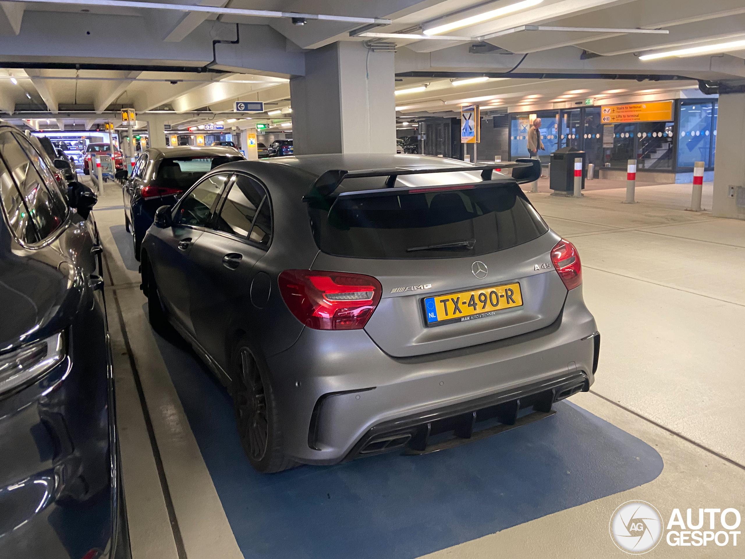 Mercedes-AMG A 45 W176 2015