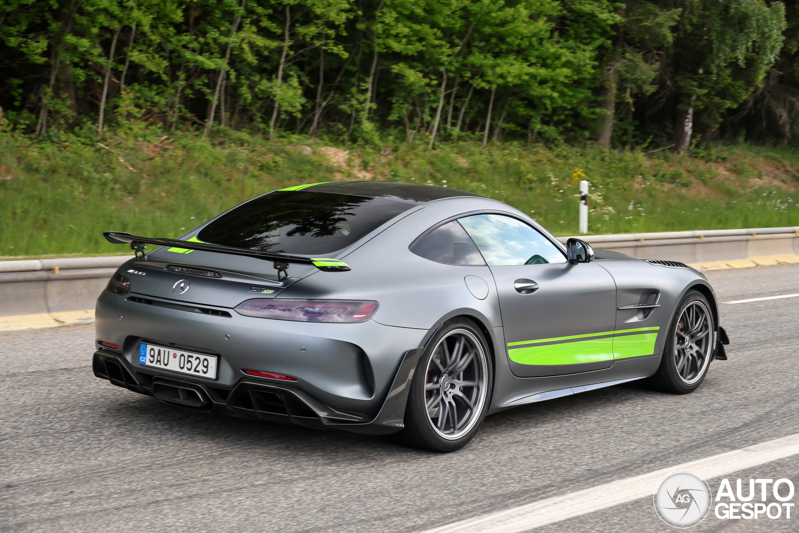 Mercedes-AMG GT R Pro C190