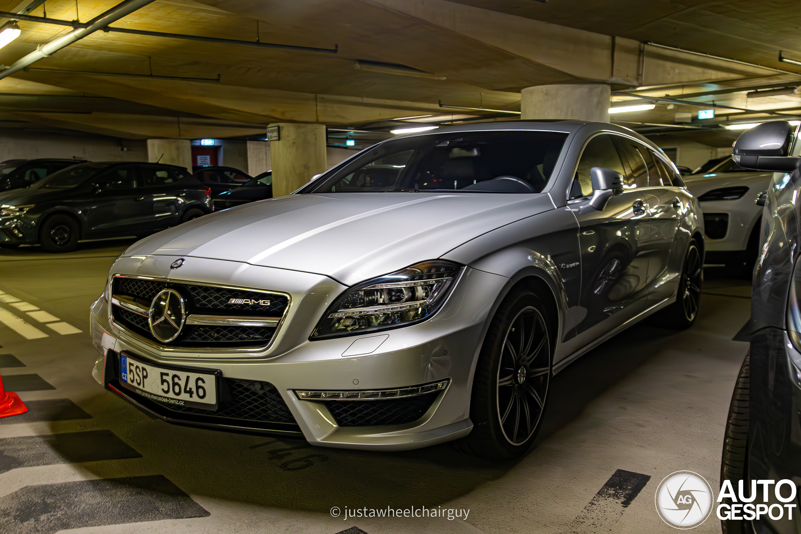 Mercedes-Benz CLS 63 AMG X218 Shooting Brake