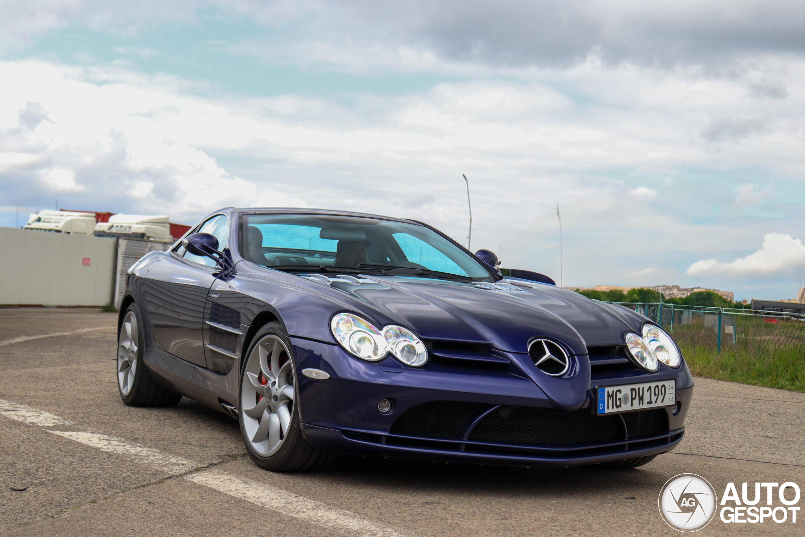 Mercedes-Benz SLR McLaren