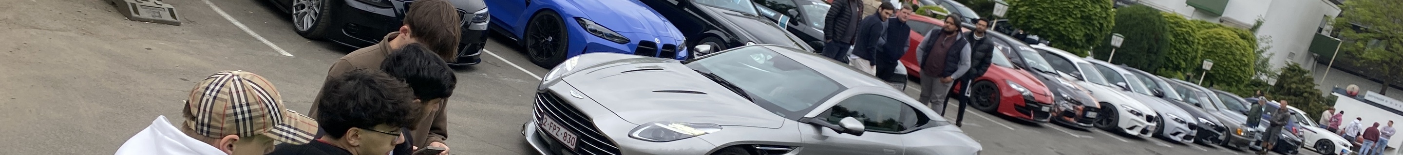 Aston Martin DB12