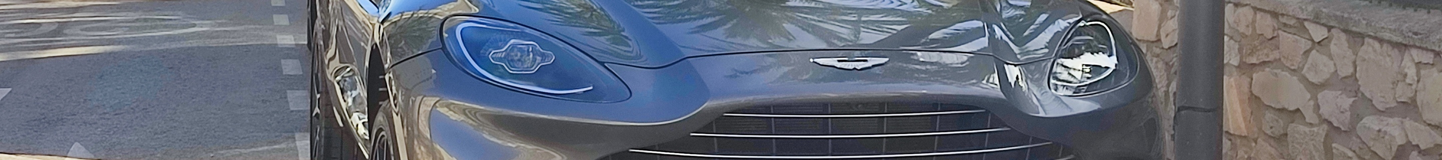 Aston Martin DBX