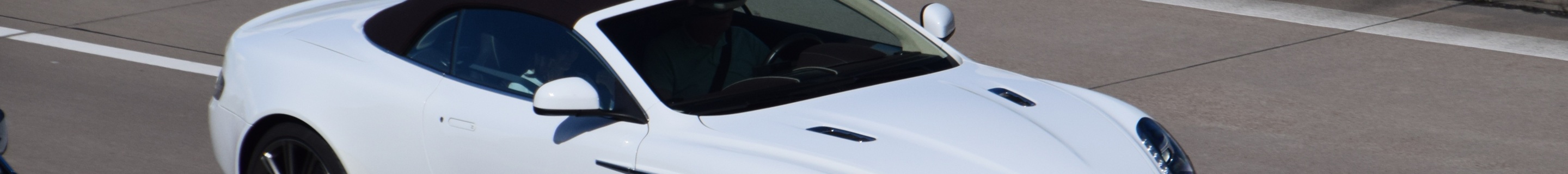 Aston Martin Virage Volante 2011