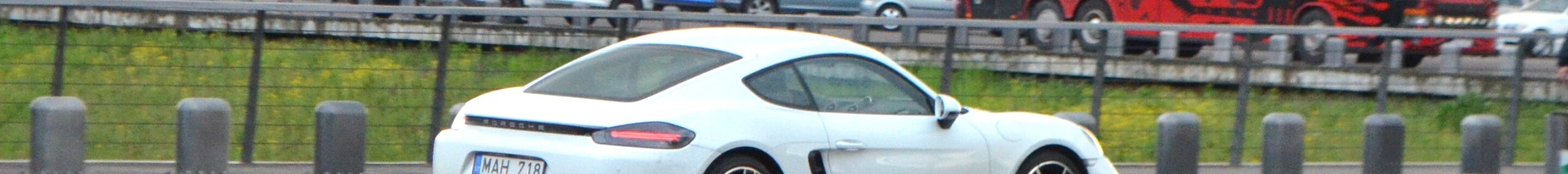 Porsche 718 Cayman S