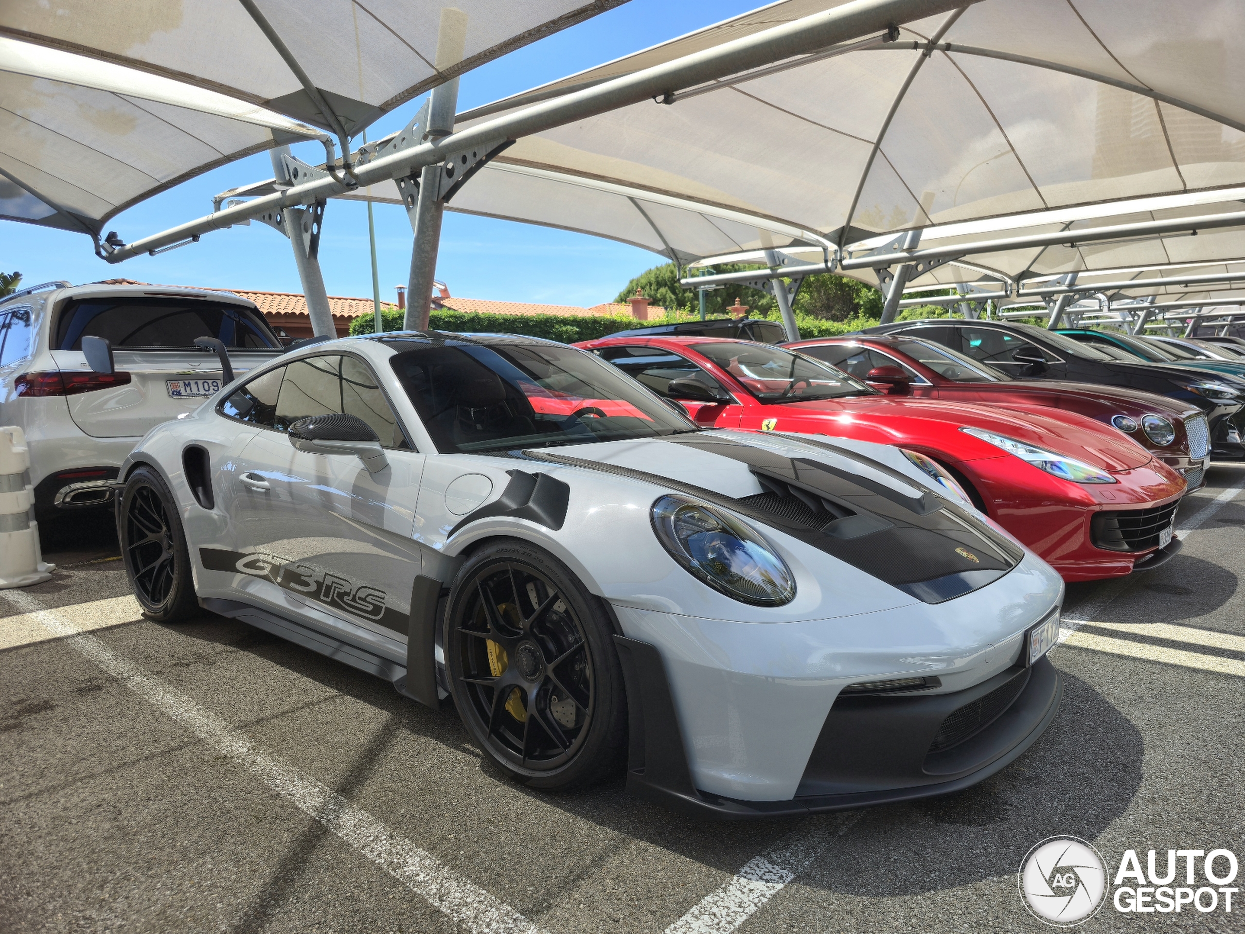 Porsche 992 GT3 RS Weissach Package
