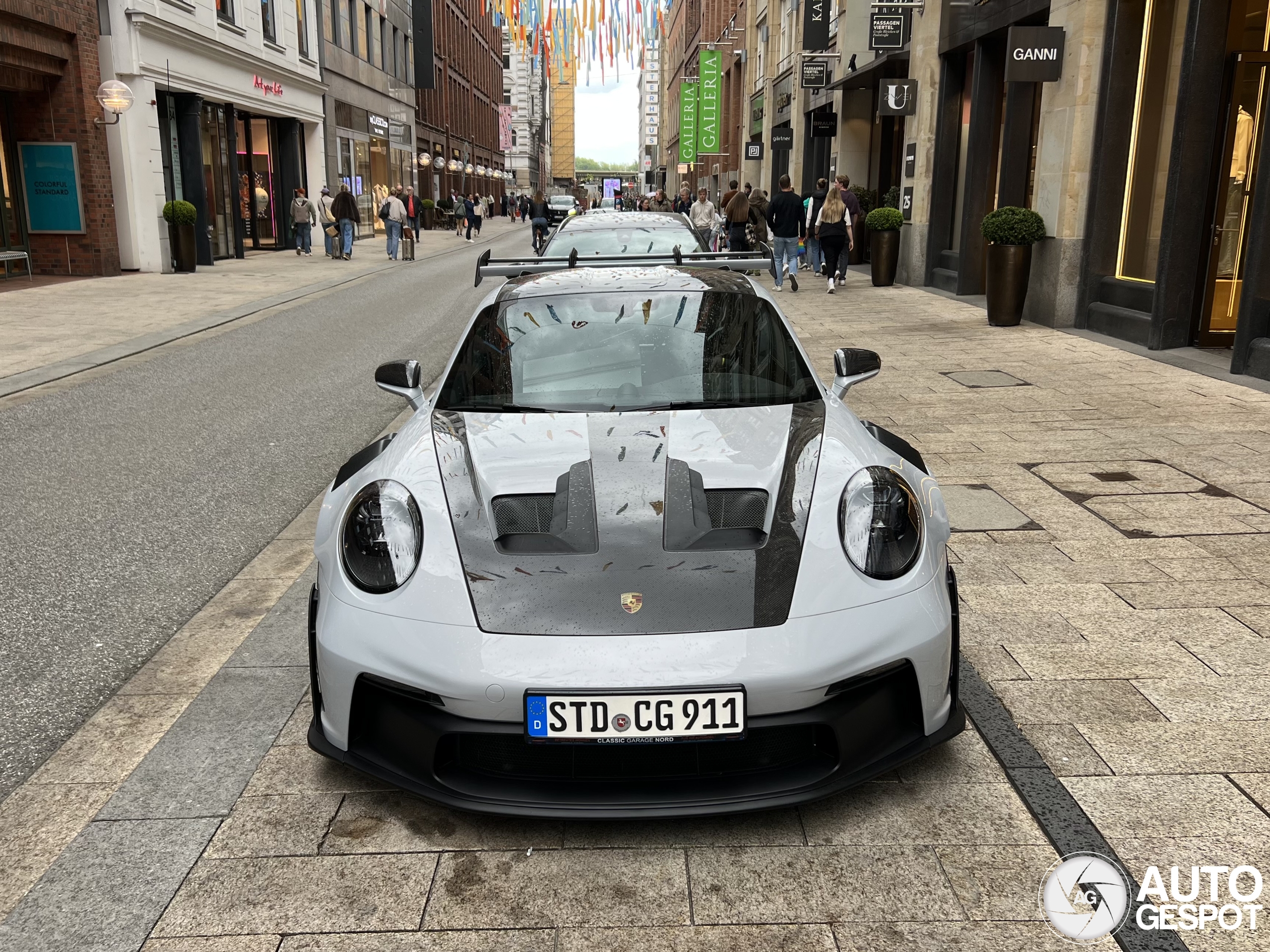 Porsche 992 GT3 RS Weissach Package