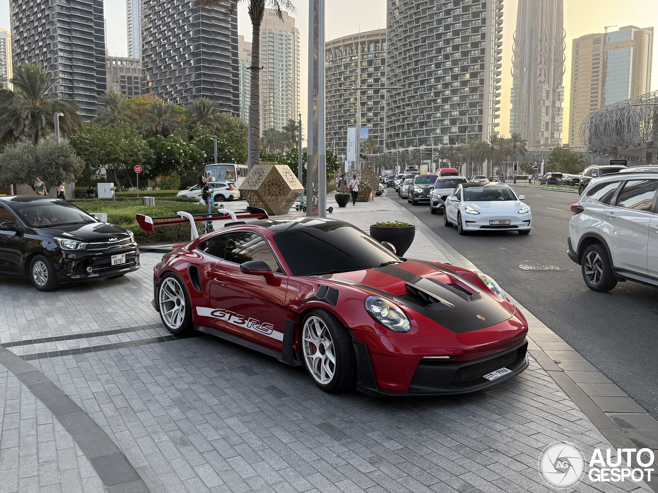 Porsche 992 GT3 RS Weissach Package