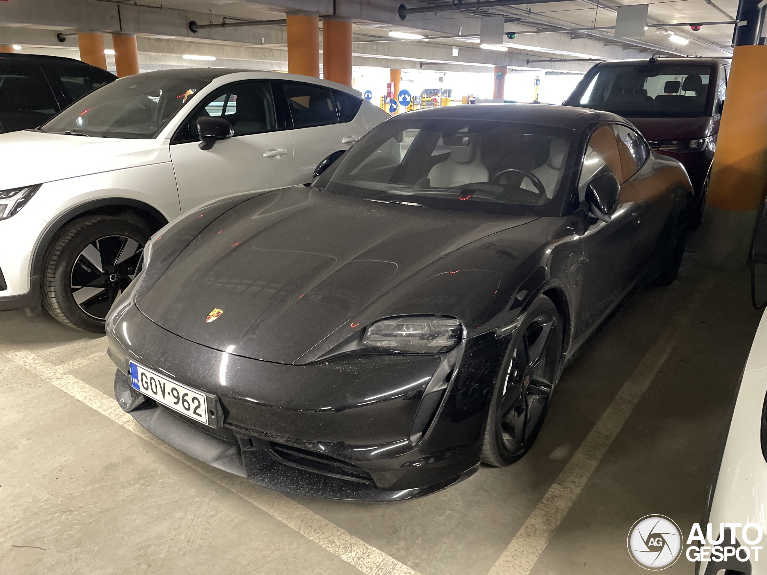 Porsche Taycan Turbo