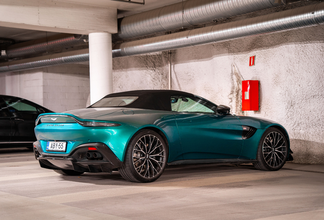 Aston Martin V8 Vantage Formula 1 Edition Roadster