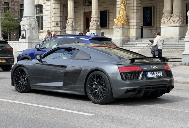 Audi R8 V10 Plus 2015