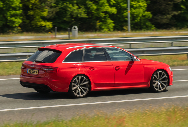Audi RS4 Avant B8