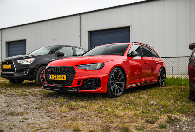 Audi RS4 Avant B9