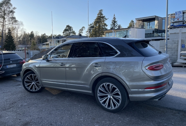 Bentley Bentayga Hybrid 2021
