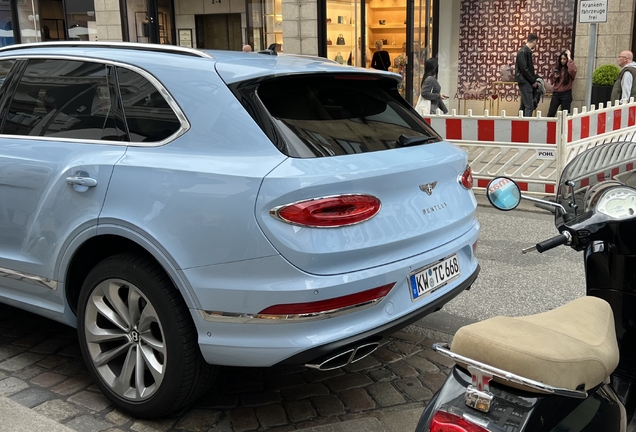 Bentley Bentayga V8 2021