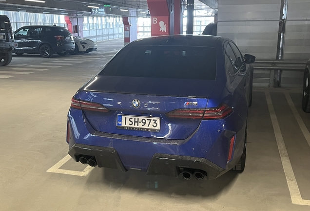 BMW M5 G90